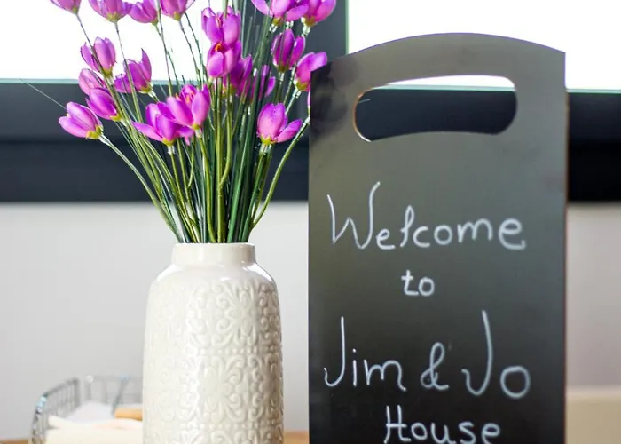 Apartament Jim & Jo House *